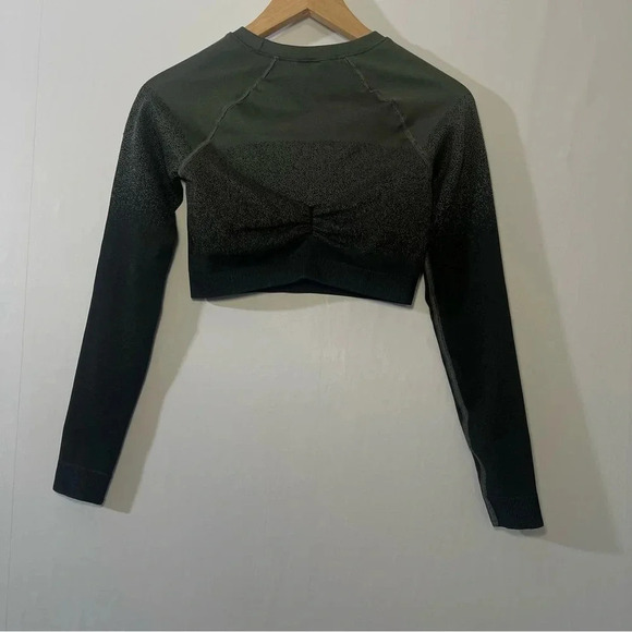 Gymshark Womens Adapt Seamless Ombre Long Sleeve Crop Top Black Gray Gym Small - Picture 2 of 5